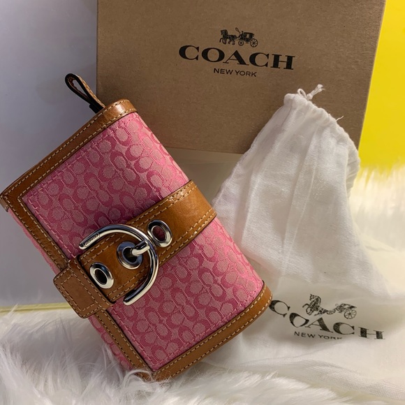Coach Handbags - Coach Ladies Purse Wallet